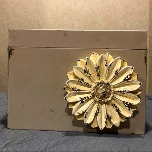 Metal filing box with flower